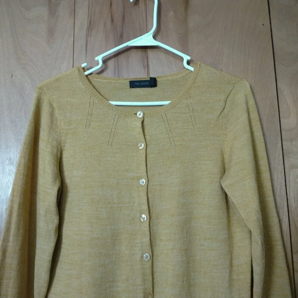 THE LIMITED Size Large Long Sleeve Button Front Cardigan Wool Blend Classic